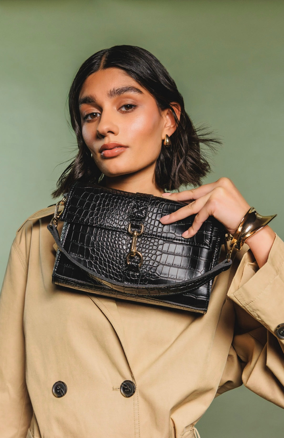 Flap Over Shoulder Bag | Black