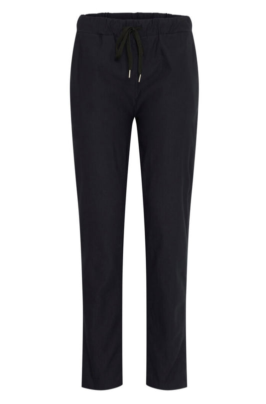 Benitto Stretch Pants | Solid Black