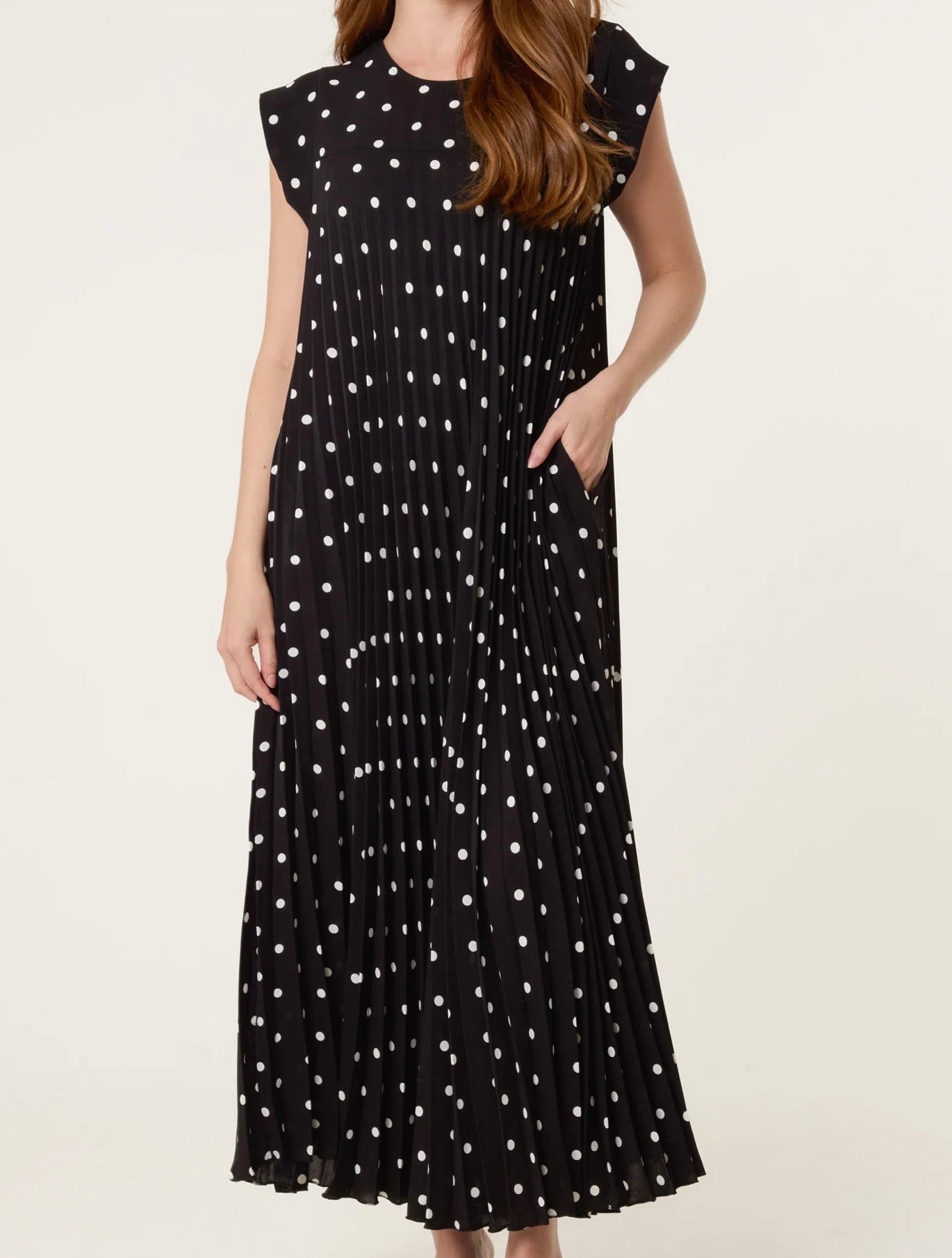 Reeva Pleated Polka Dot Dress. | Black