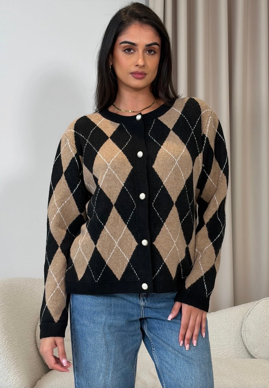Vhari Diamond Cardigan | Black & Camel